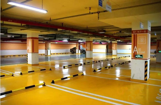 停車場(chǎng)地坪漆施工后出現(xiàn)色差的因素？